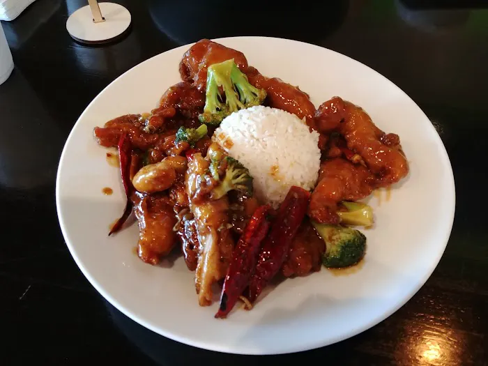 Saba's Grill & Wok 3