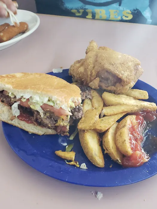 Ed's Restaurant 7
