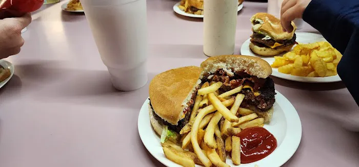 Ed's Restaurant 8