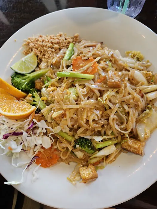 Oishi Thai Restaurant and Sushi Bar 2