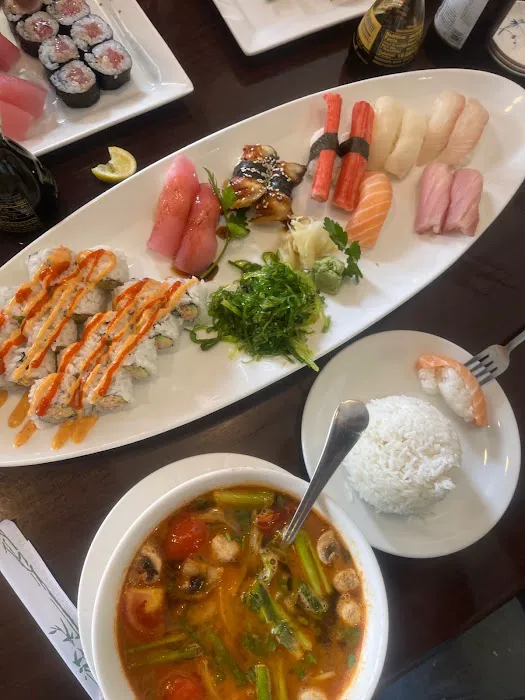 Oishi Thai Restaurant and Sushi Bar 9