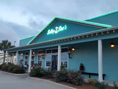 Salty Sue's Restaurant 0