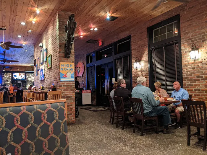 Salty Sue's Restaurant 2