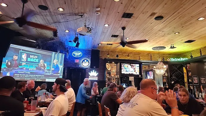Salty Sue's Restaurant 9