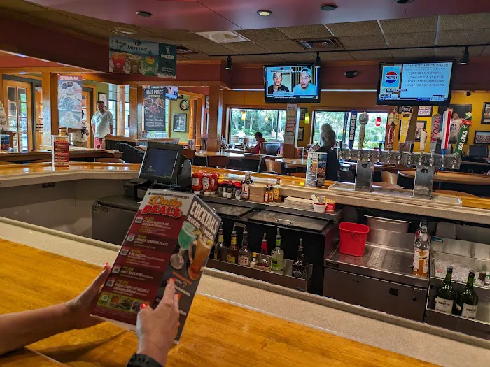 Applebee's Grill + Bar 5