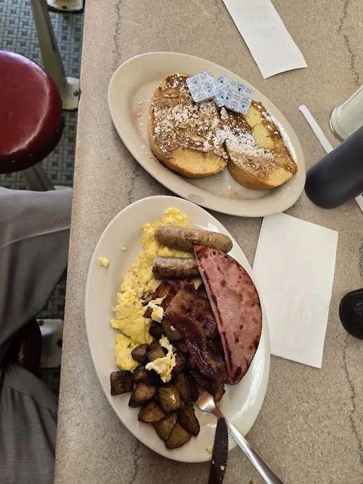 Boulevard Diner 8