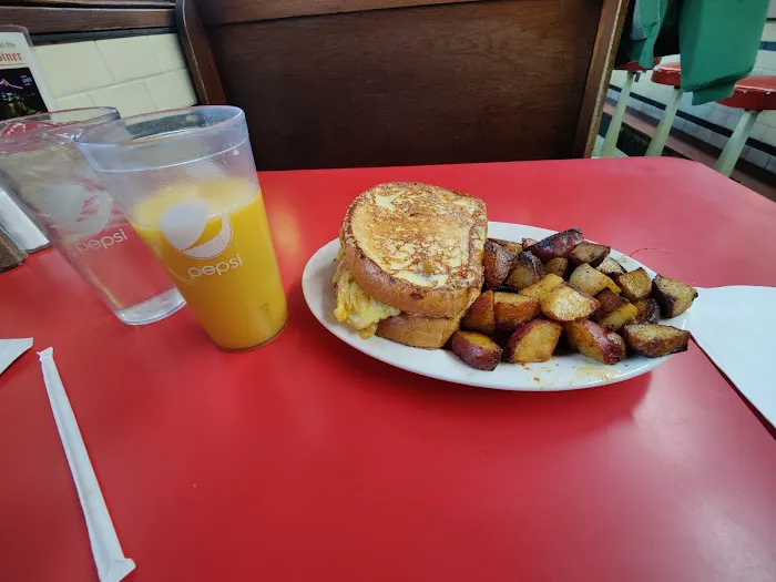 Boulevard Diner 10