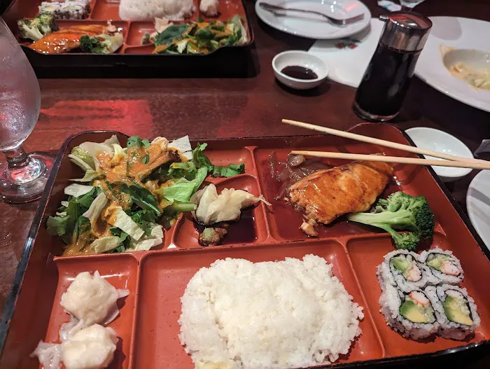 Feng Asian Bistro & Hibachi 3