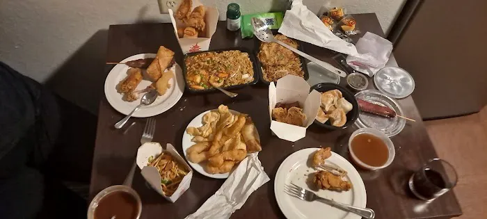 Min's Wok 4