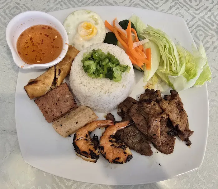 SAIGON RESTAURANT 6