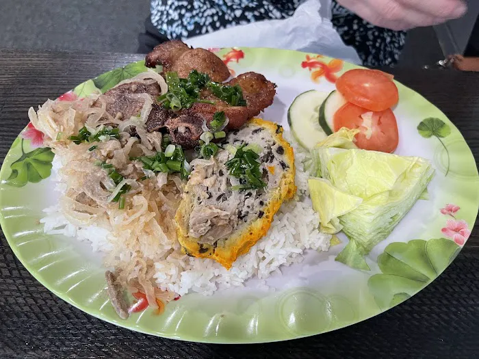 Dalat Restaurant 10