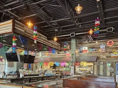 Tomatillos Restaurant & Bar 0