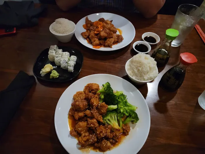 Thai Kitchen & Sushi Bar 8