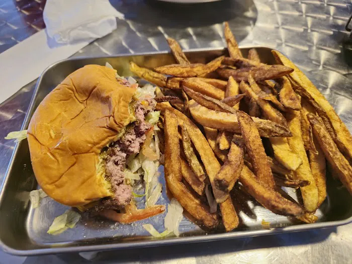 Chuck's Bar & Grill 10