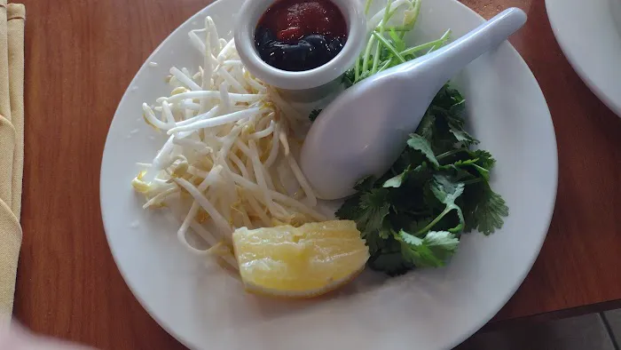 Dragon Bowl Latin-Asian Cuisine 8