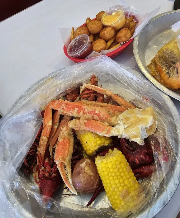 SAT Asian Seafood Restaurant & Bar Main Store 4