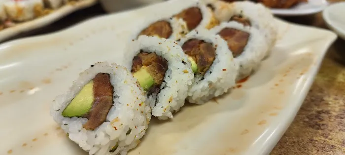E J China Bistro & Sushi 6