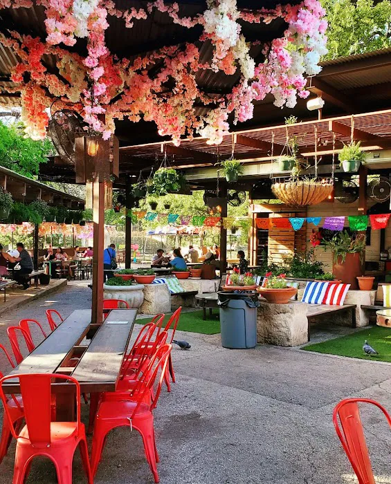 Elsewhere Garden Bar & Kitchen 7