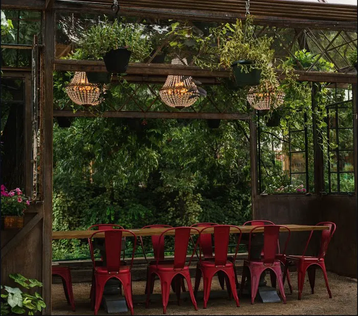 Elsewhere Garden Bar & Kitchen 5