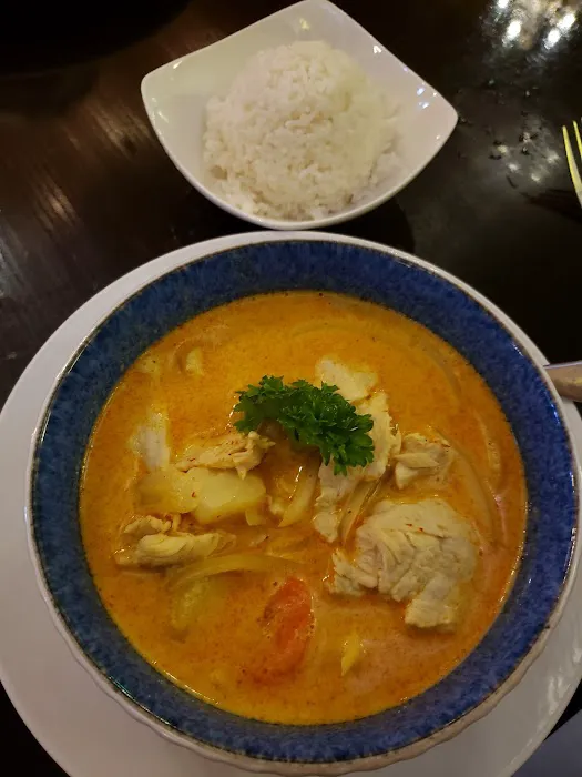 Yaya's Thai Restaurant 1
