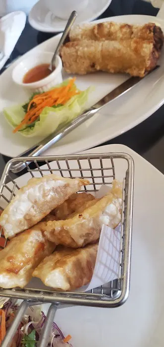 Yaya's Thai Restaurant 4