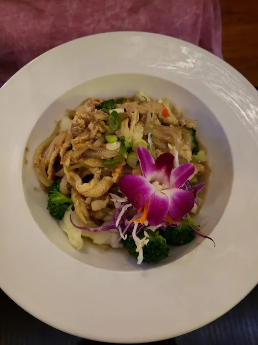 Yaya's Thai Restaurant 10
