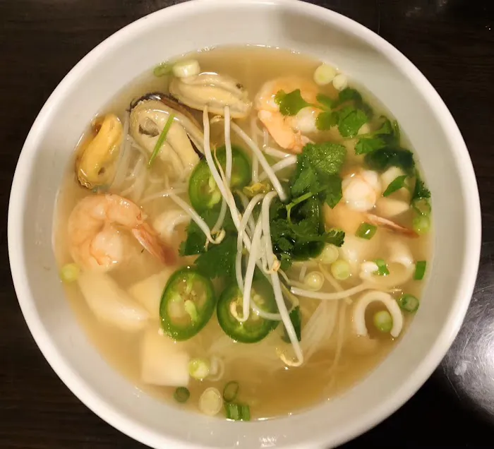 Yaya's Thai Restaurant 3