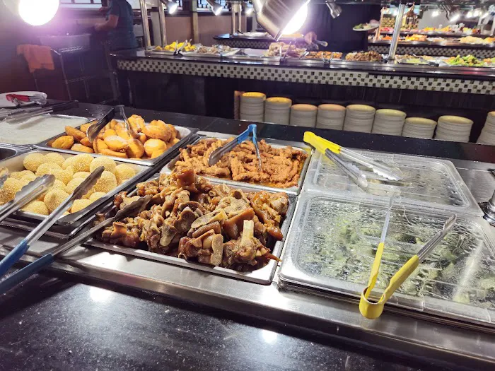 Golden Buffet & Grill 3