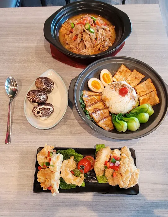 Noodoh Asian Fusion & Bar 9