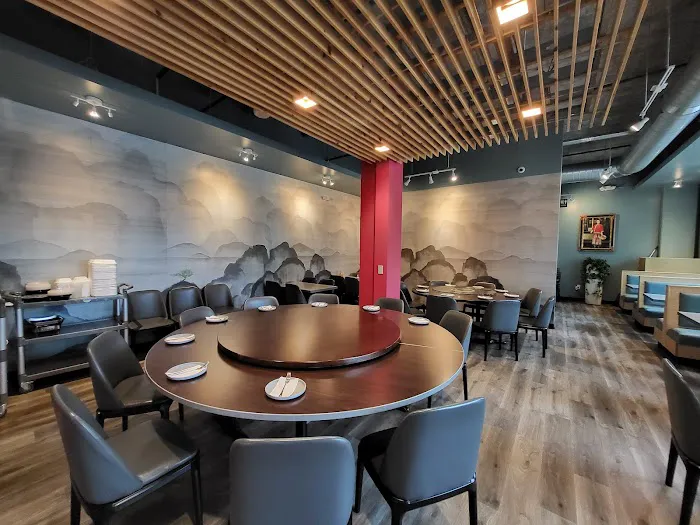 Noodoh Asian Fusion & Bar 4