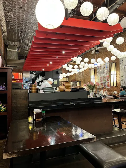 Sushi Avenue on the Square 8