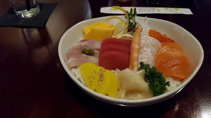 Natsu Sushi Bar & Ocean Grill 10