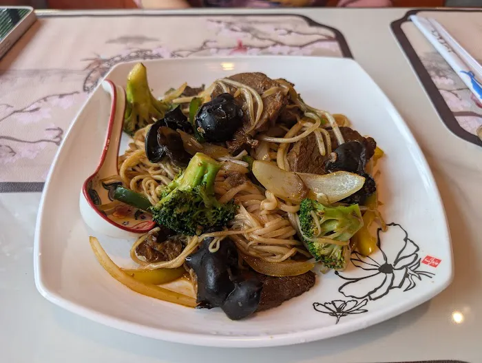 Lanzhou Ramen N Sushi (3+3兰州拉面) 9