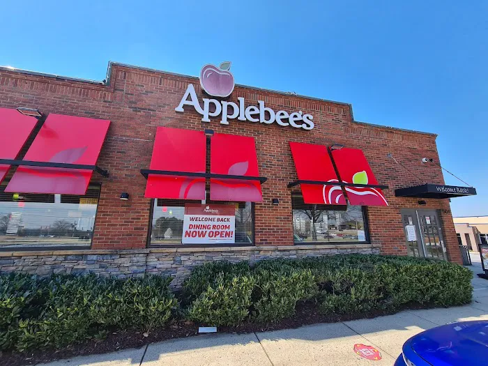 Applebee's Grill + Bar 10