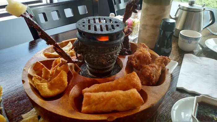 Happy China Restaurant 4