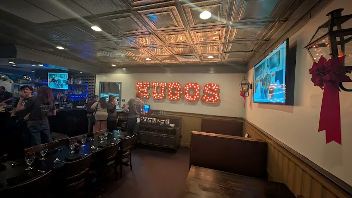 Hugo’s Oyster Bar 4
