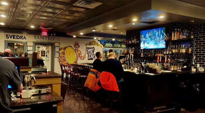 Hugo’s Oyster Bar 3