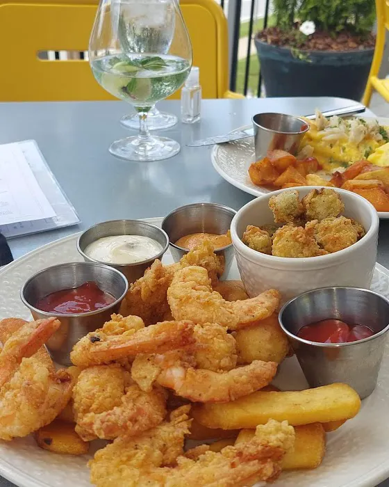Hugo’s Oyster Bar 5