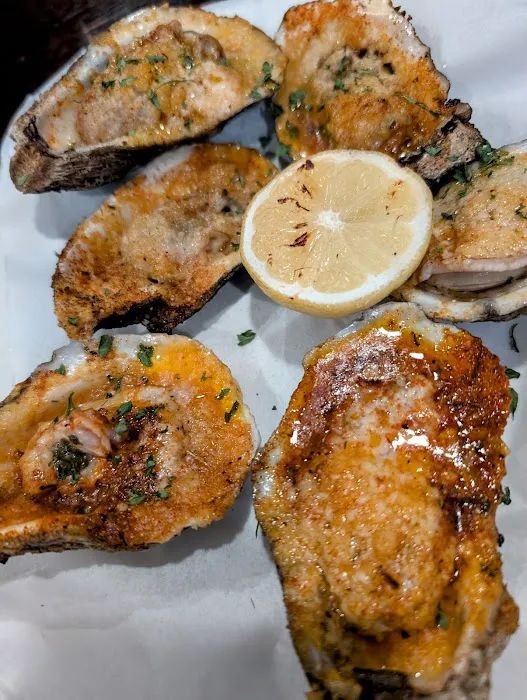 Hugo’s Oyster Bar 7