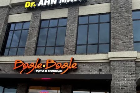 Bogle Bogle Tofu & Noodle (보글보글)