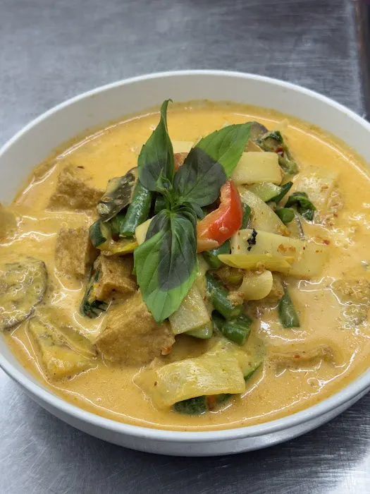 Alin’s Thai Street Food 6