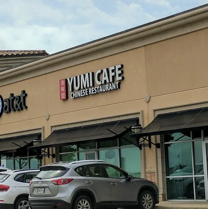 Yumi Cafe' 4