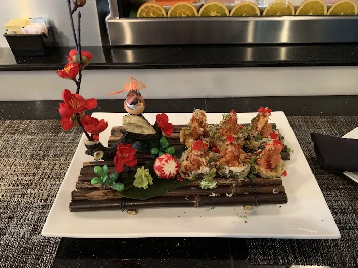 Fusion Wok Sushi and Stir Fry 4