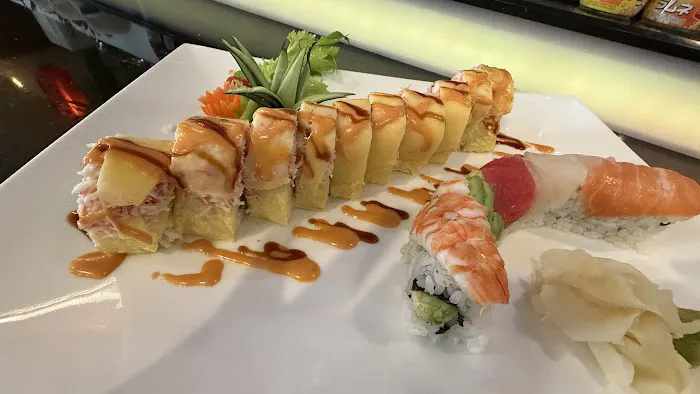 Fusion Wok Sushi and Stir Fry 9