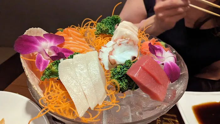 Tsukiji Fusion Sushi - Katy 9
