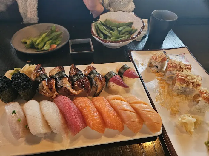 Jin's Sushi Seafood & Bar 7
