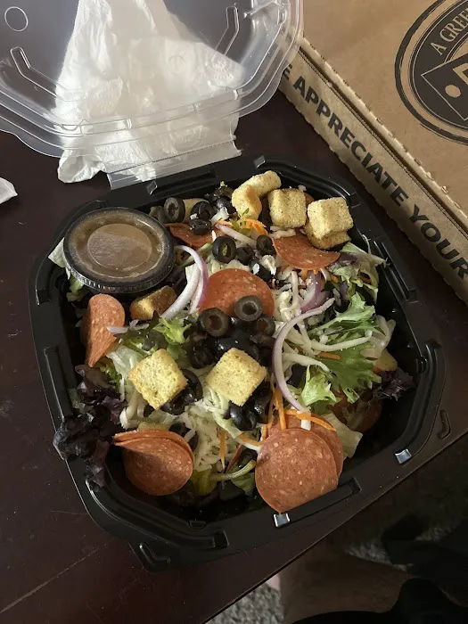 Ricardo's Pizza 4