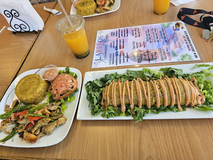 Lareños Restaurant 6