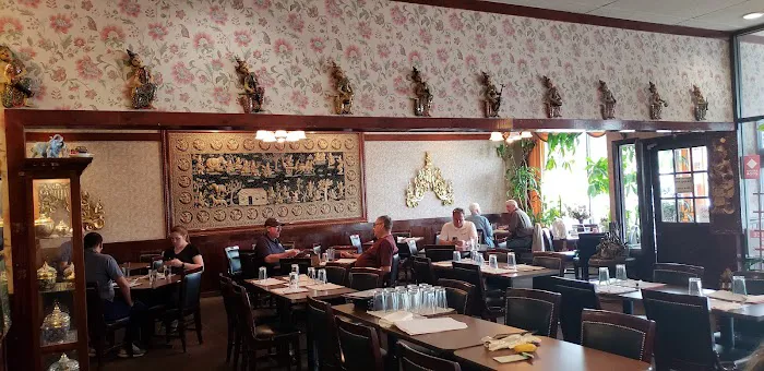 Singha Thai Restaurant 7