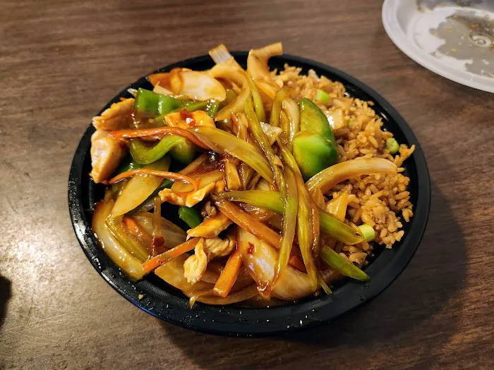 No. 1 Chinese Restaurant in Shorewood, WI 3